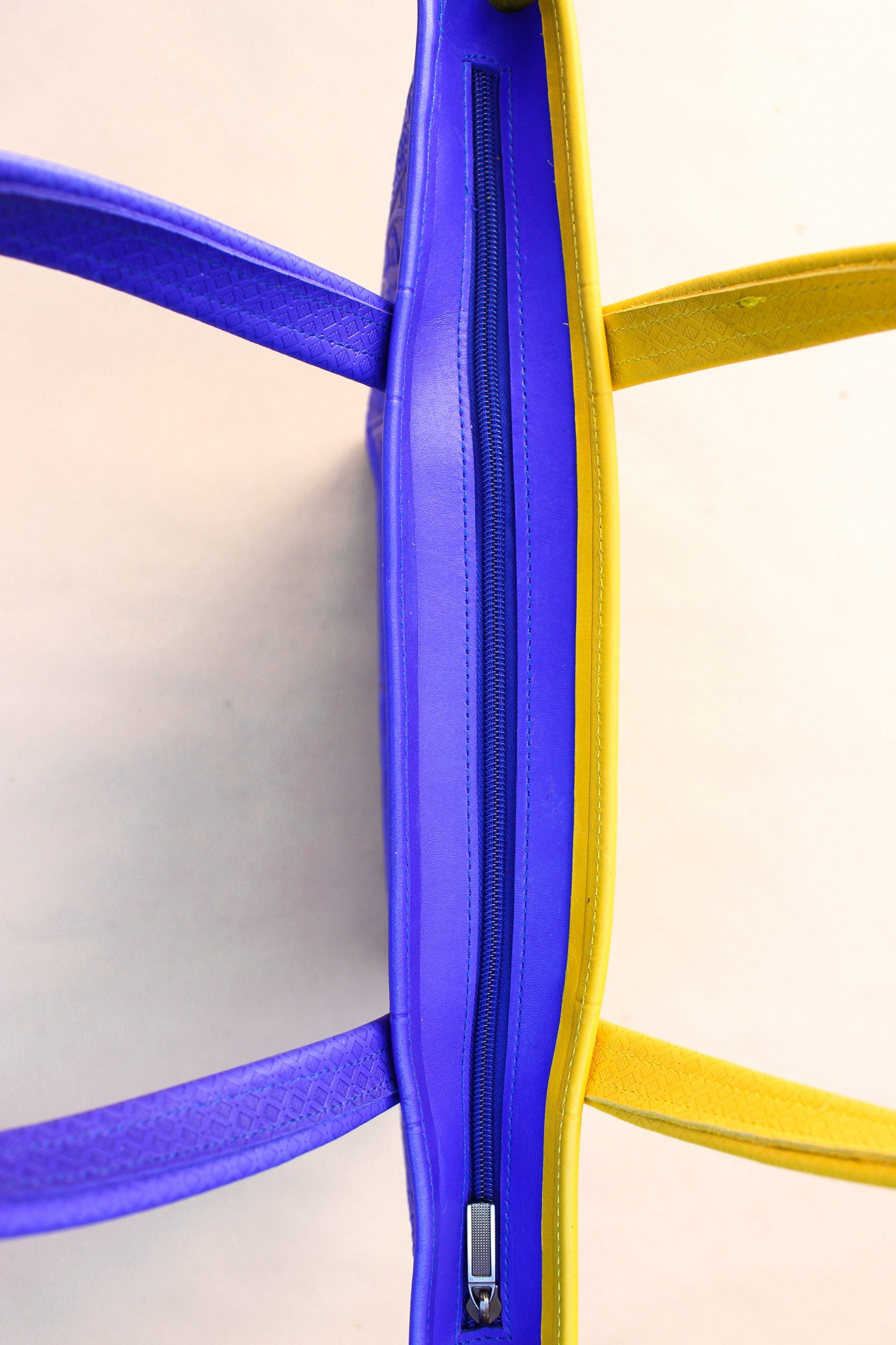 2530F1AE-BFE1-43E6-87E9-FF9A21ED9BE8