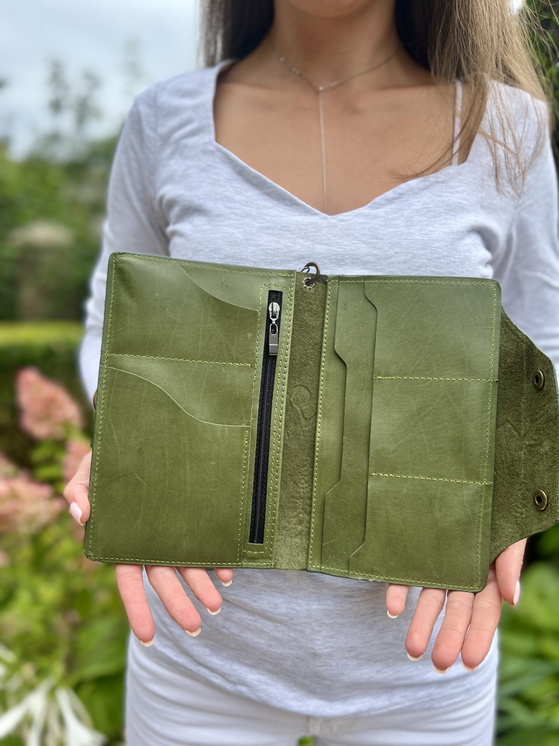 1B3C33A2-D1FC-4E23-B490-04880CA6DABB