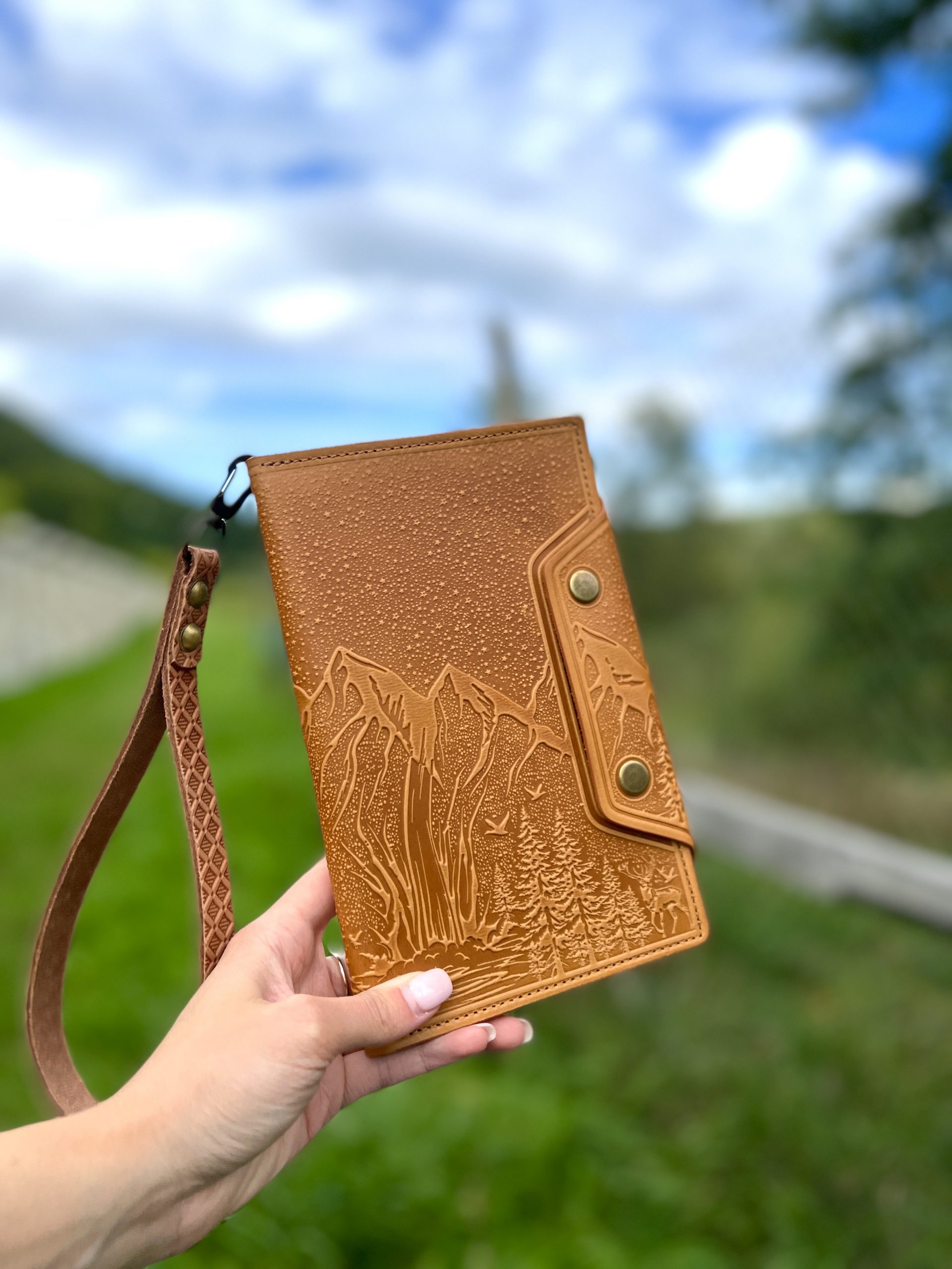 4DAF8F11-EBF1-4C80-899F-509582D07B9F